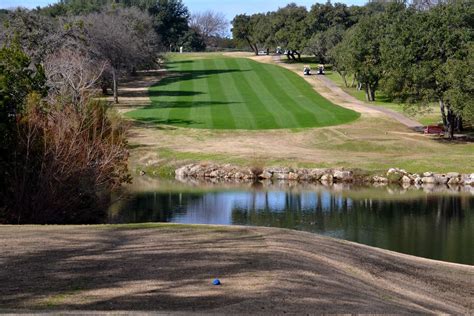 live-oak-golf-country-club