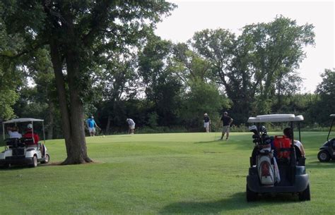 mahnomen-country-club