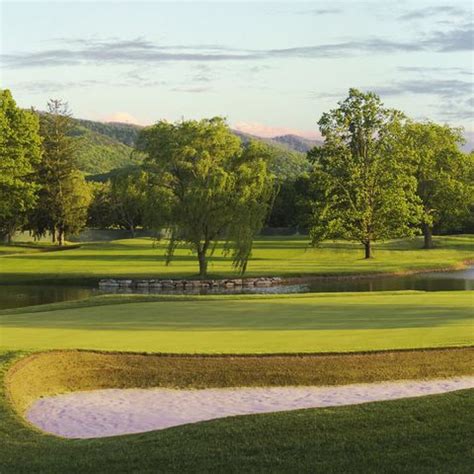 meadows-course-at-greenbrier