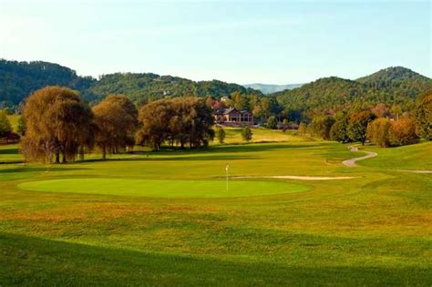 mountain-harbour-golf-yacht-club