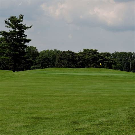 nine-course-at-giant-oak-golf-club