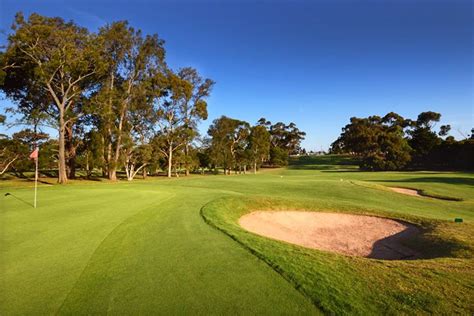 nine-hole-course-at-links-golf-club