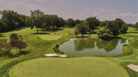 nine-hole-course-at-rolling-green-country-club