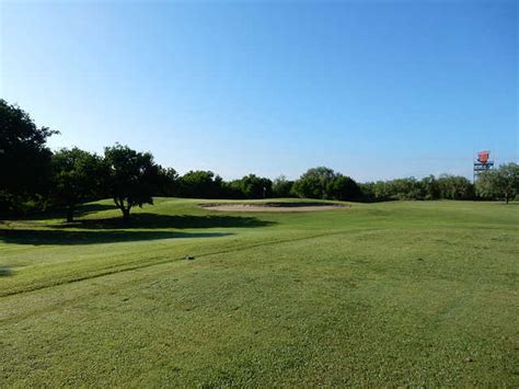 nine-hole-course-at-tony-butler-golf-course