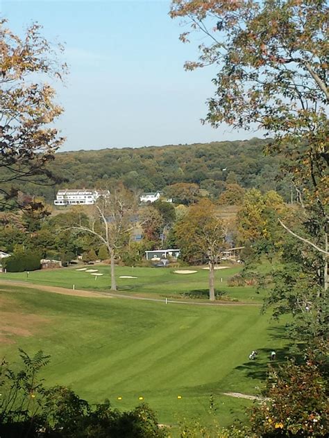 nine-hole-par-3-course-at-smithtown-landing-golf-club