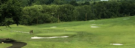 par-3-course-at-atwood-lake-resort-golf-course