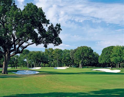 par-3-course-at-colonial-park-country-club