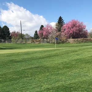 par-3-course-at-englewood-municipal-golf-course