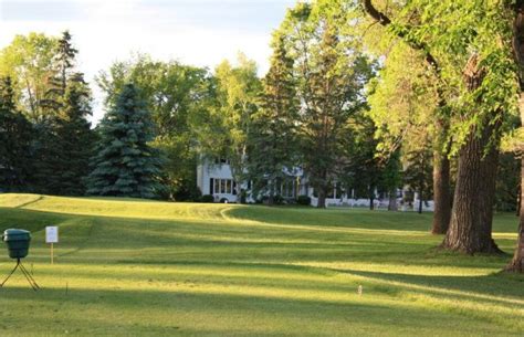 par-3-course-at-fargo-country-club