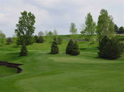 par-3-course-at-nickol-knoll-golf-club