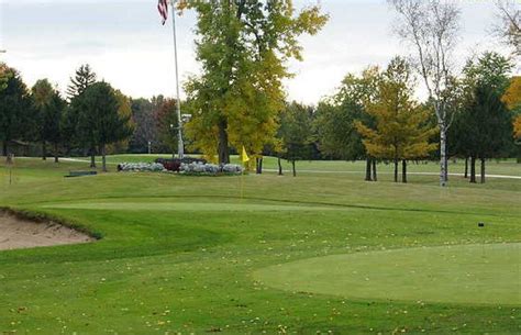 pigeon-run-river-woods-course-at-sheboygan-town-country-golf-club