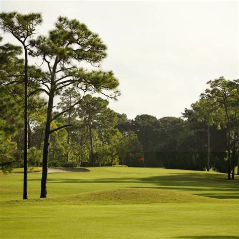 pines-country-club