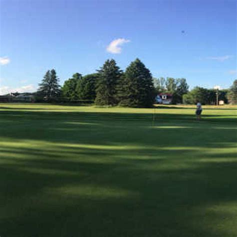 pines-course-at-canadian-lakes-country-club