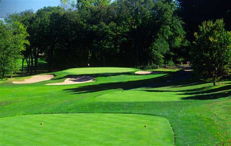 red-blue-course-at-hartford-golf-club