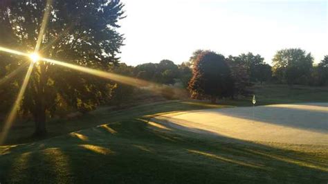 red-blue-course-at-tartan-park-golf-course