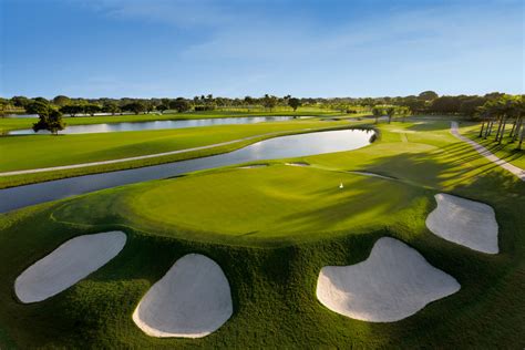 red-course-at-doral-golf-resort-spa