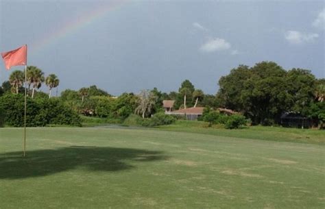 red-course-at-gulf-gate-golf-course