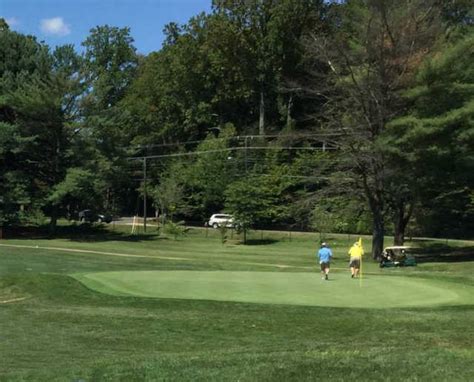 red-white-course-at-army-navy-country-club-fairfax