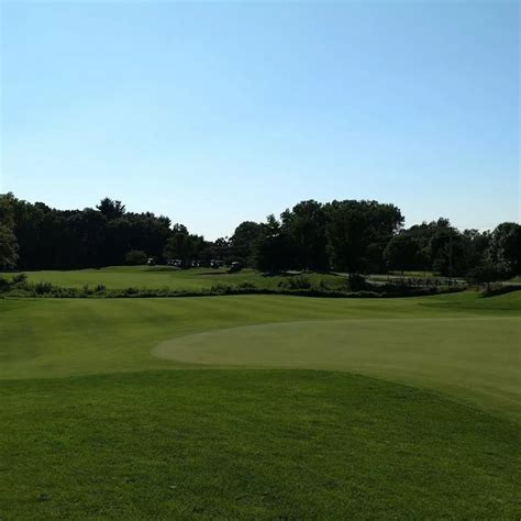 red-white-course-at-mascoutin-golf-club