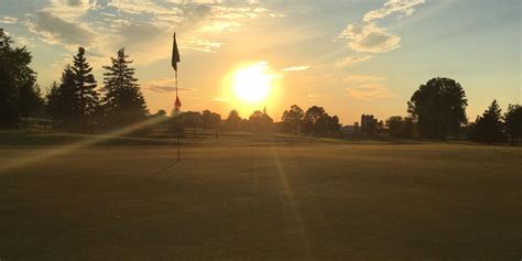 red-white-course-at-mid-vallee-public-golf-course