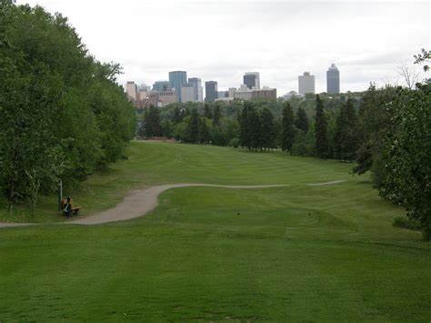 red-white-course-at-riverside-golf-course