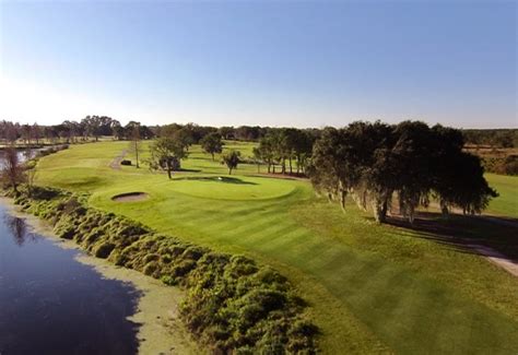 red-yellow-course-at-willowbrook-golf-club