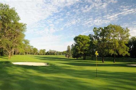 regulation-course-at-fargo-country-club