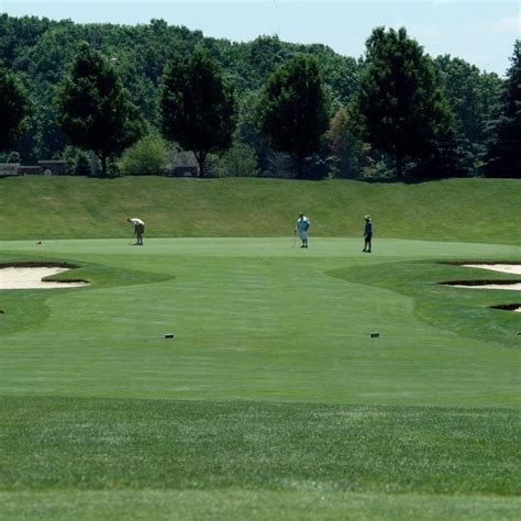 regulation-eighteen-course-at-shawnee-hills-golf-course