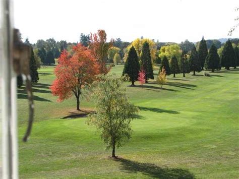 regulation-nine-course-at-bayou-golf-club