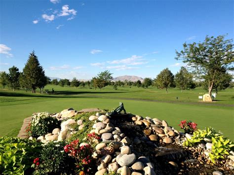 schneiders-bluff-course-at-schneiters-riverside-golf-course