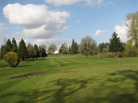 short-nine-course-at-bayou-golf-club