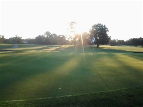 sunny-meadows-golf-course