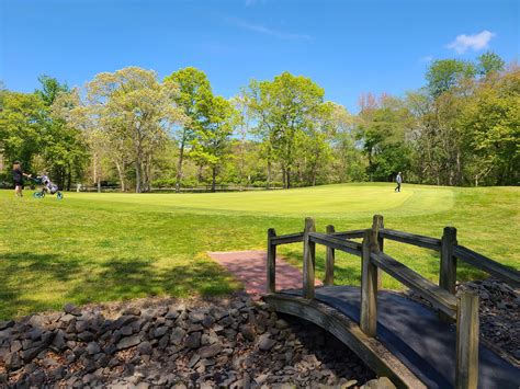 swan-lakes-golf-course