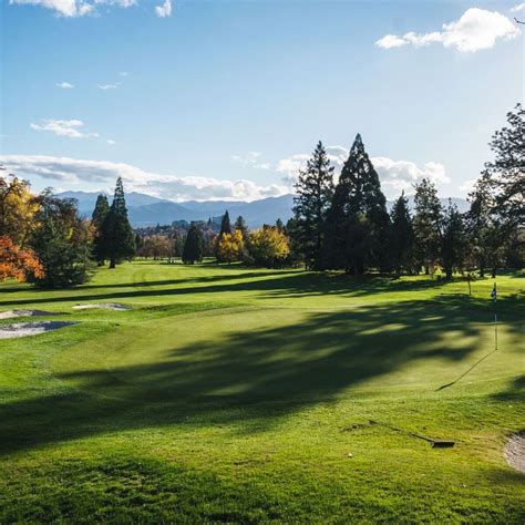 the-rogue-course-at-rogue-valley-country-club