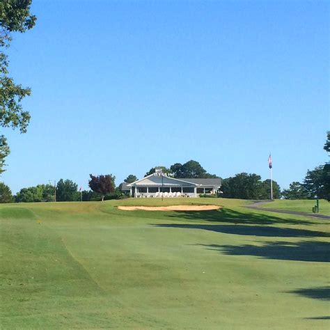 three-pines-country-club