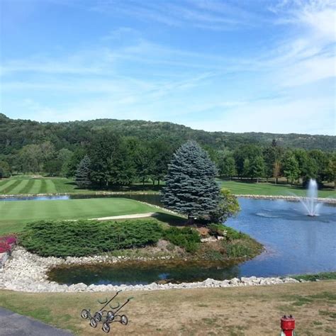 trouts-run-green-monster-course-at-cedar-valley-golf-course