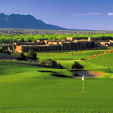 twin-warriors-golf-club-at-hyatt-tamaya