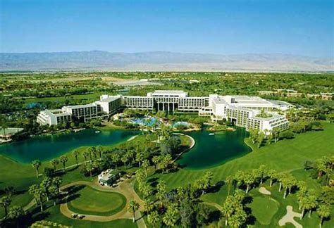 valley-course-at-marriotts-desert-springs-resort