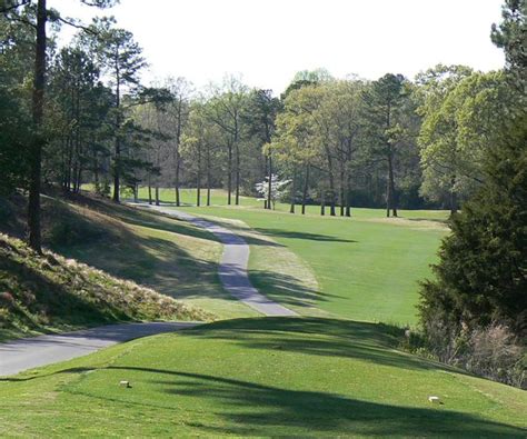 west-course-at-country-club-of-whispering-pines