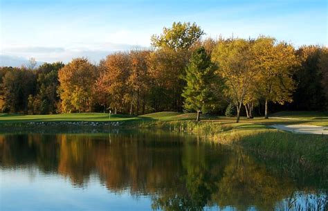 west-east-course-at-maple-leaf-golf-course