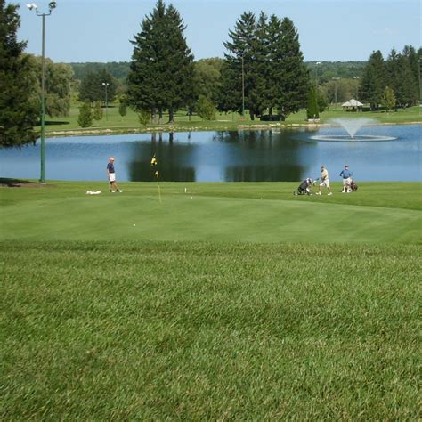 white-blue-course-at-bob-o-link-golf-course