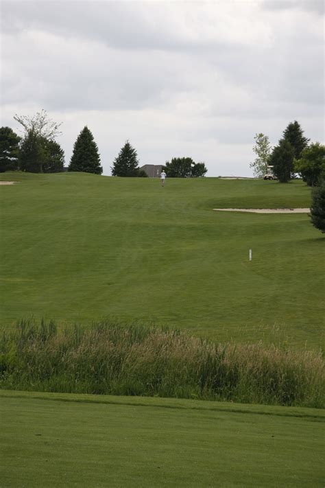 white-blue-course-at-himark-golf-course