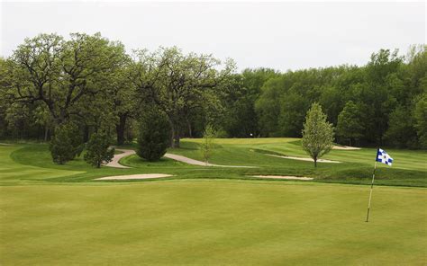 white-blue-course-at-mascoutin-golf-club