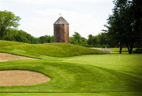 white-blue-course-at-mequon-country-club