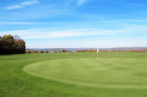 white-course-at-ford-hill-country-club