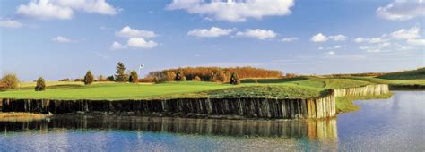 white-red-course-at-fox-hills-resort