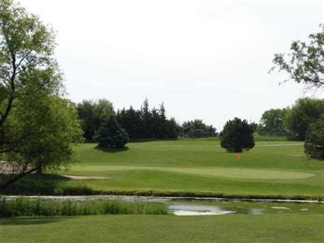 white-red-course-at-himark-golf-course