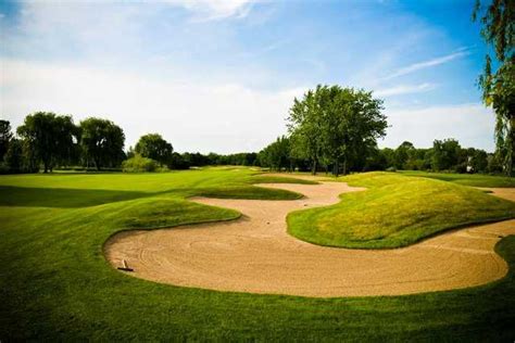 white-red-course-at-north-shore-country-club