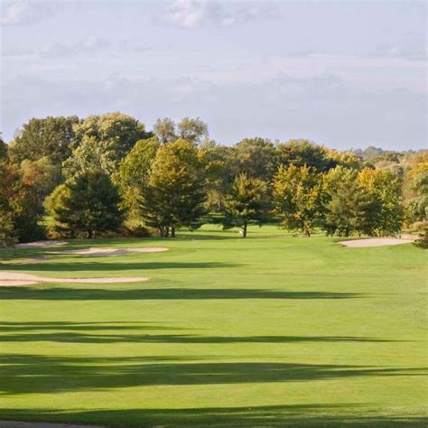 white-red-course-at-ramblewood-country-club