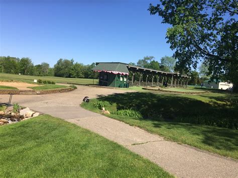 Willow Creek Golf Center